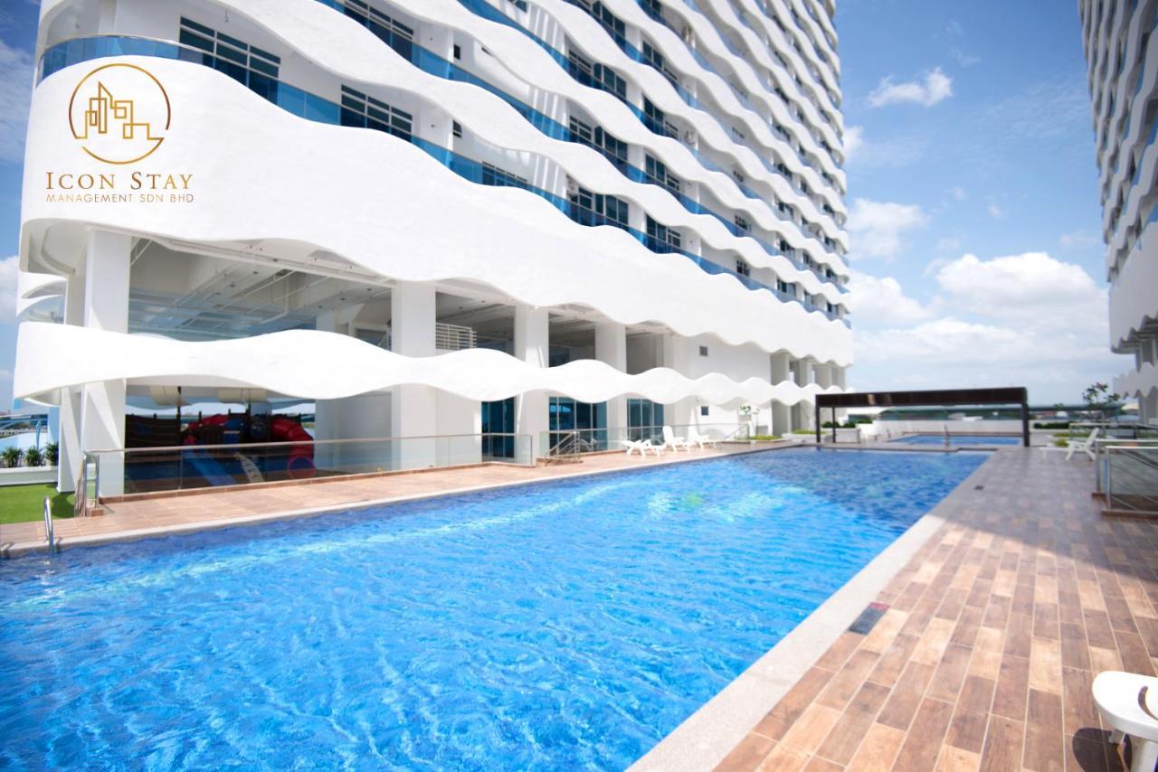 The Wave Residence Melaka Exterior foto
